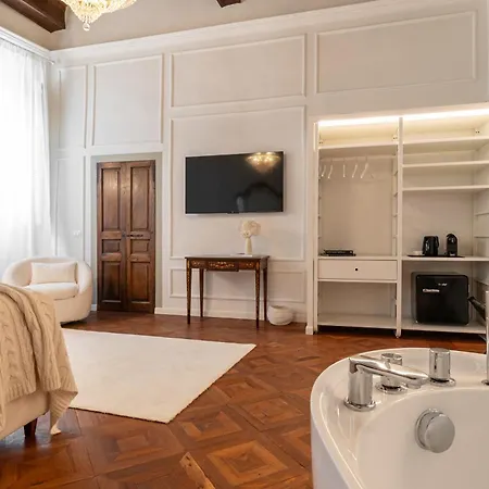 La Casa Di Liszt - Luxury Гостевой дом Флоренция